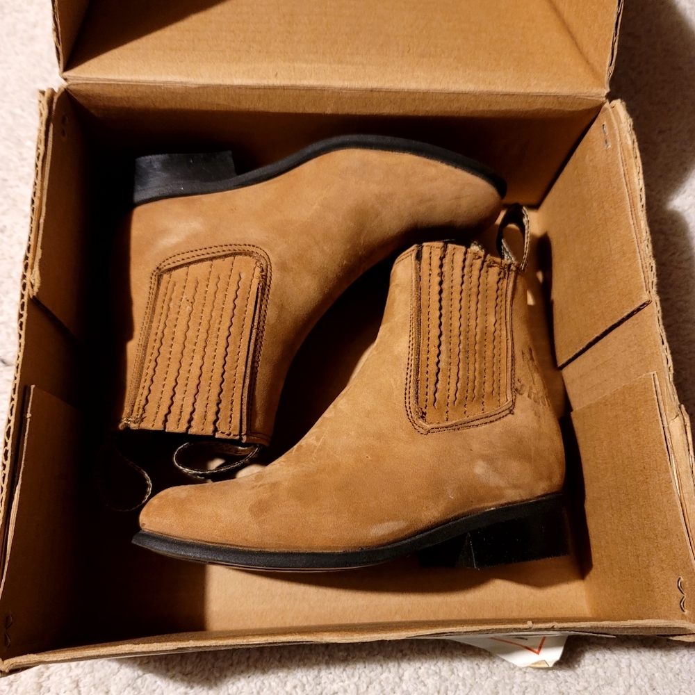 Jinete boots.